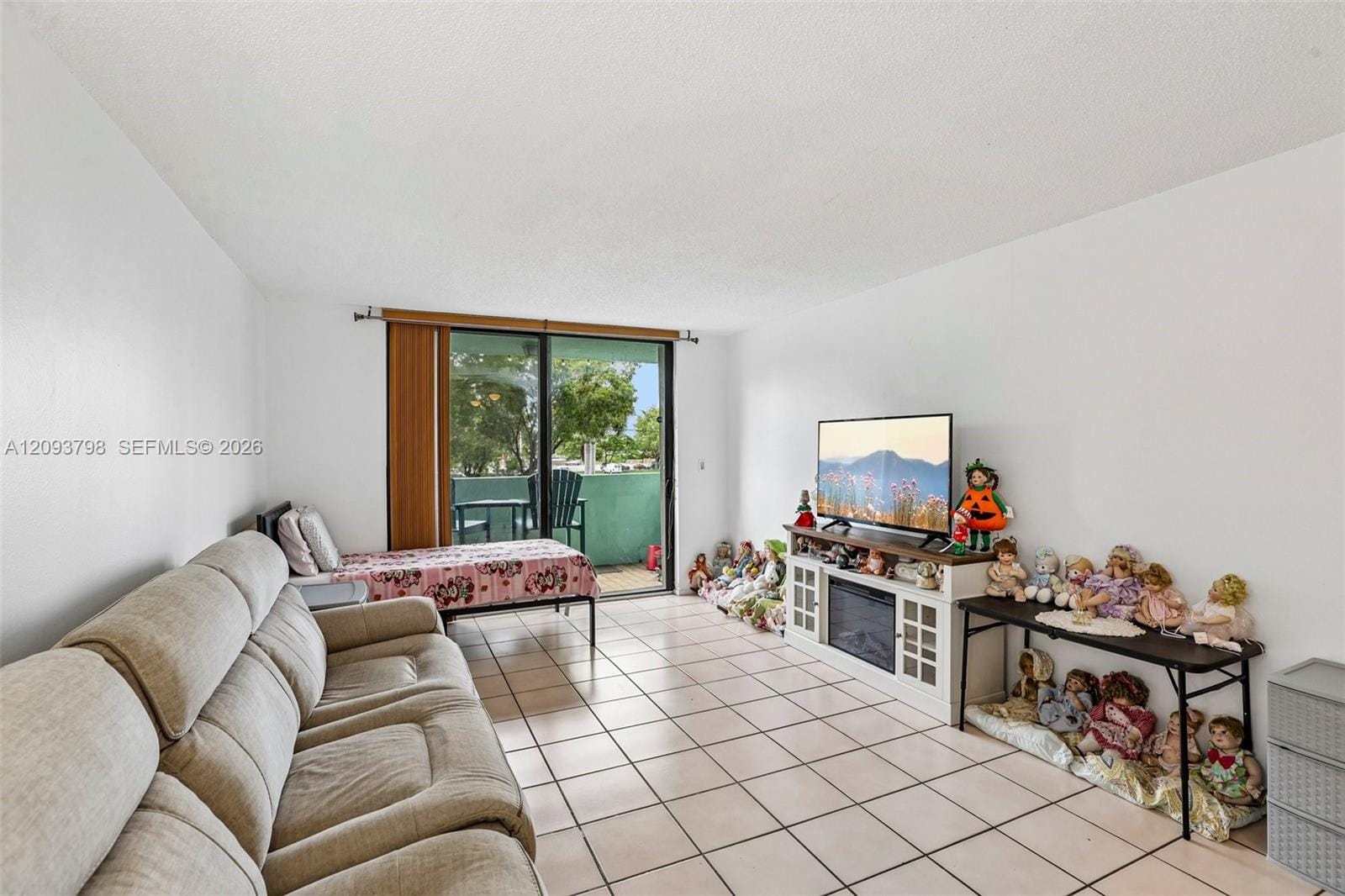 1825 W 44th Place 208 — photo 10