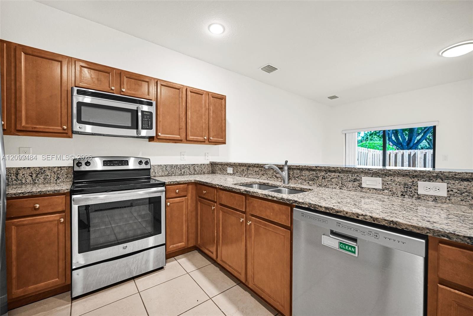15101 SW 113 Terrace 15101 — photo 12