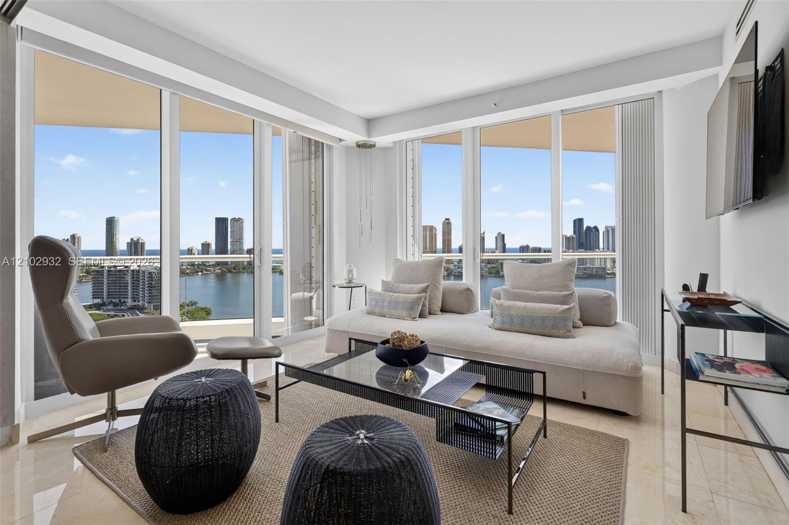 7000 Island Boulevard 2809, Aventura, FL 33160 photo 14