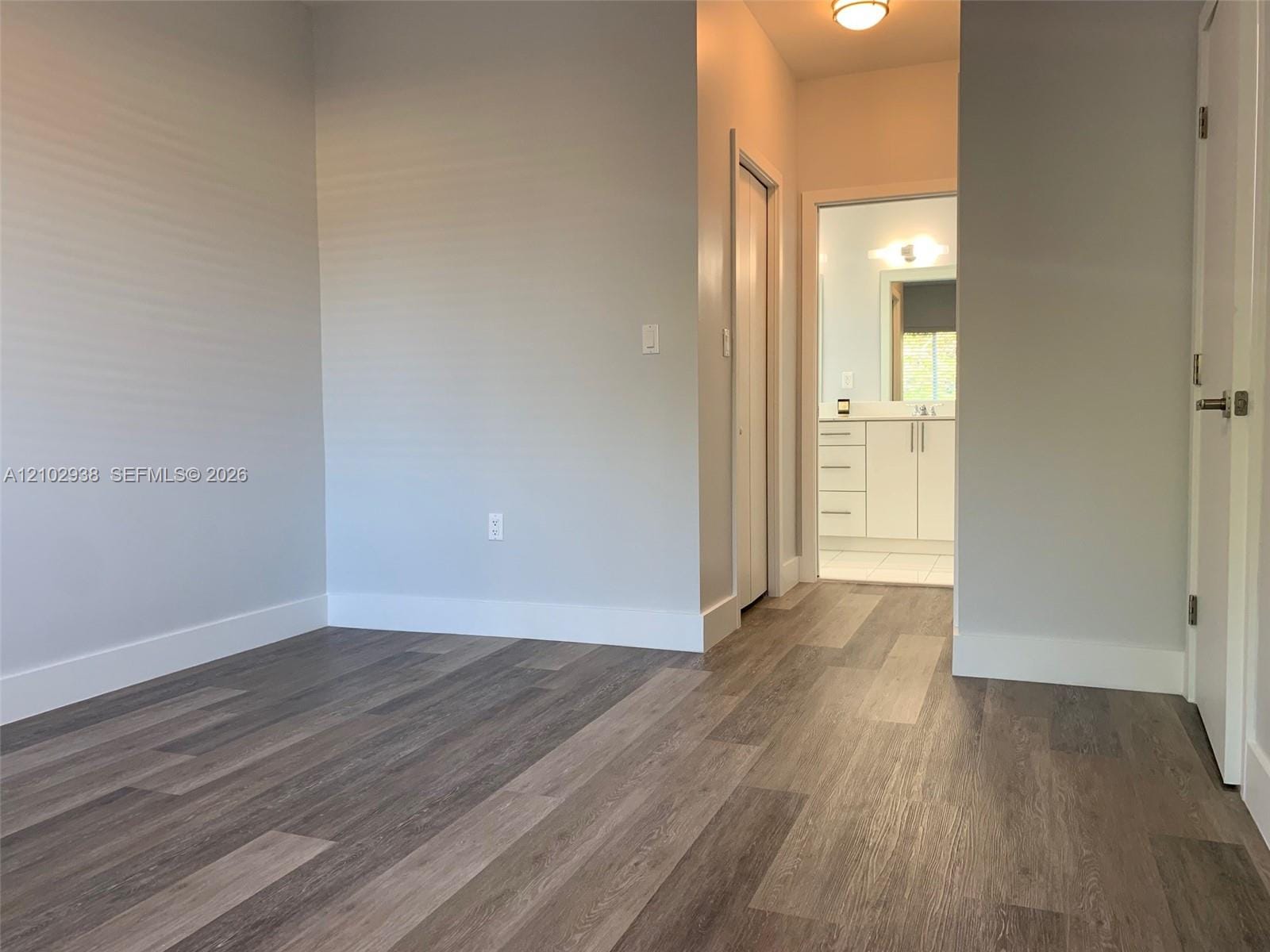 801 E 28th Street 801 — photo 11
