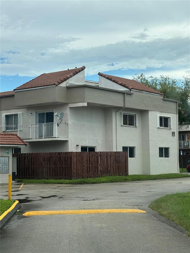 14907 SW 80th Street 201, Miami, FL 33193