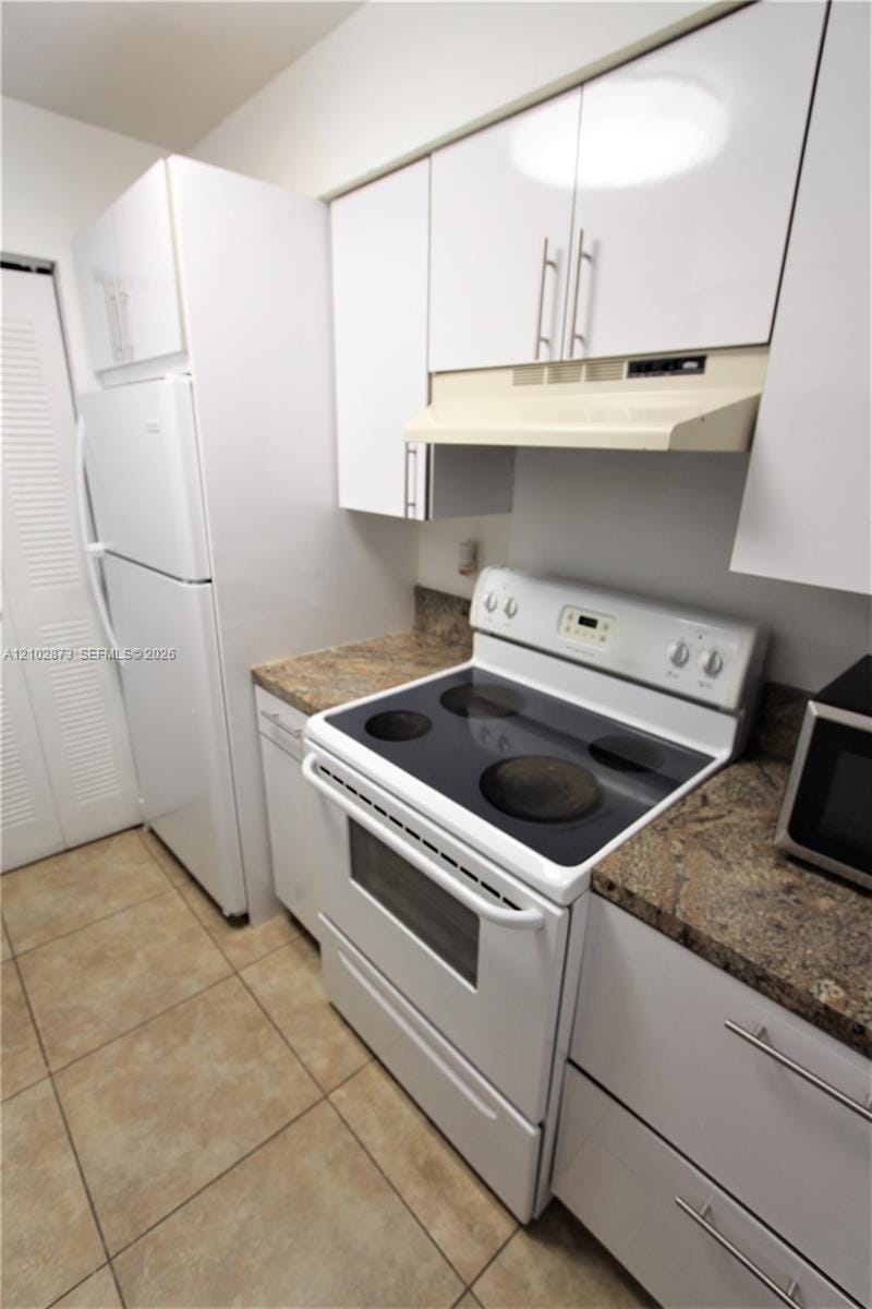 17485 NW 67th Court M-21, Hialeah, FL 33015 photo 6