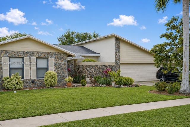 20888 Sugarloaf Lane, Boca Raton, FL 33428