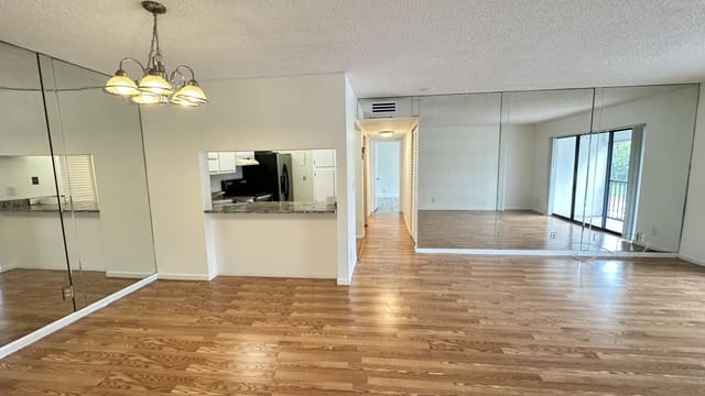 1111 Green Pine Boulevard D2, West Palm Beach, FL 33409