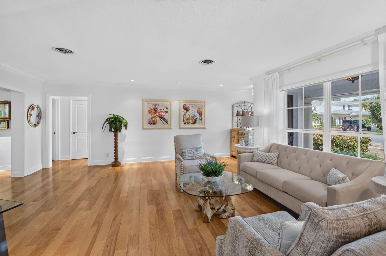 840 SW 2ND Street — photo 4