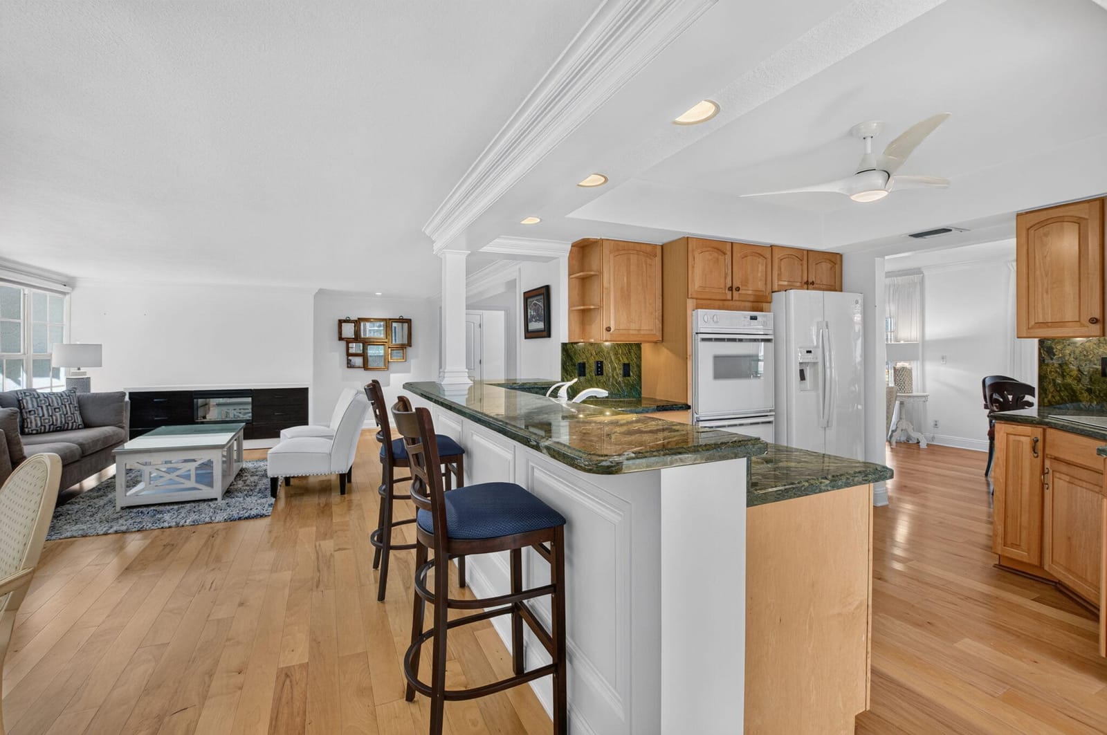 840 SW 2ND Street — photo 8