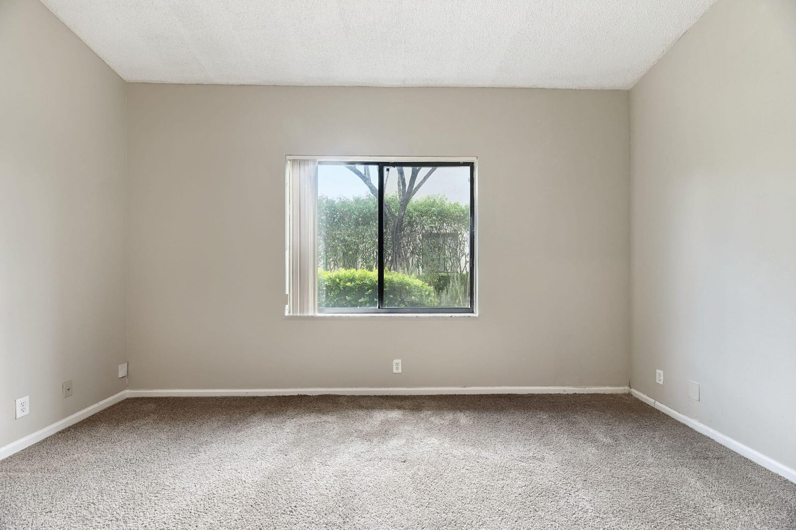 3069 LA MIRAGE Drive, Lauderhill, FL 33319 photo 15