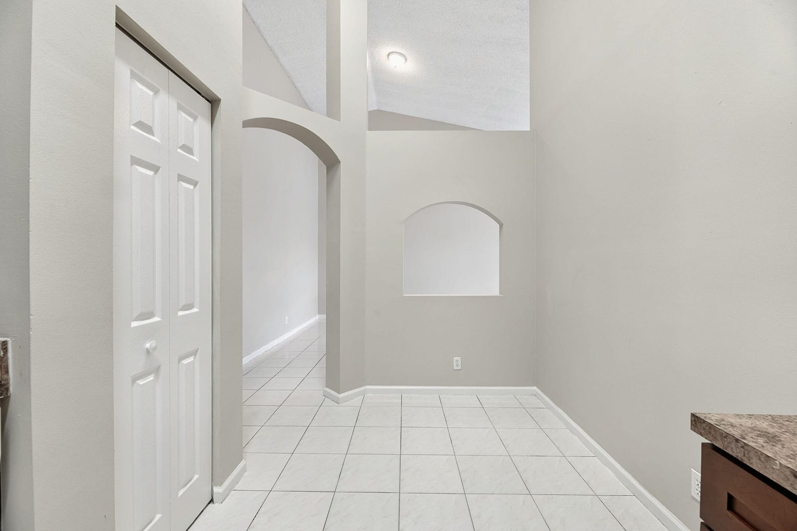 3069 LA MIRAGE Drive — photo 7