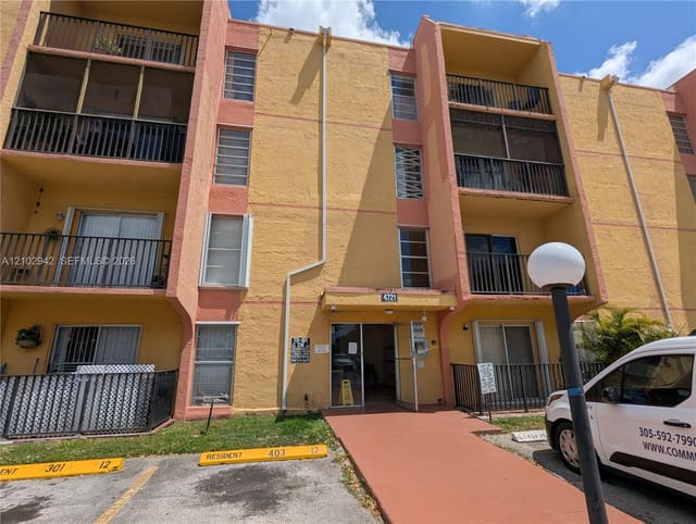 4721 NW 7th Street 205-12, Miami, FL 33126