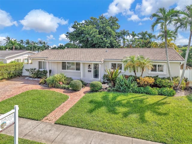 5845 SW 94th Place, Miami, FL 33173