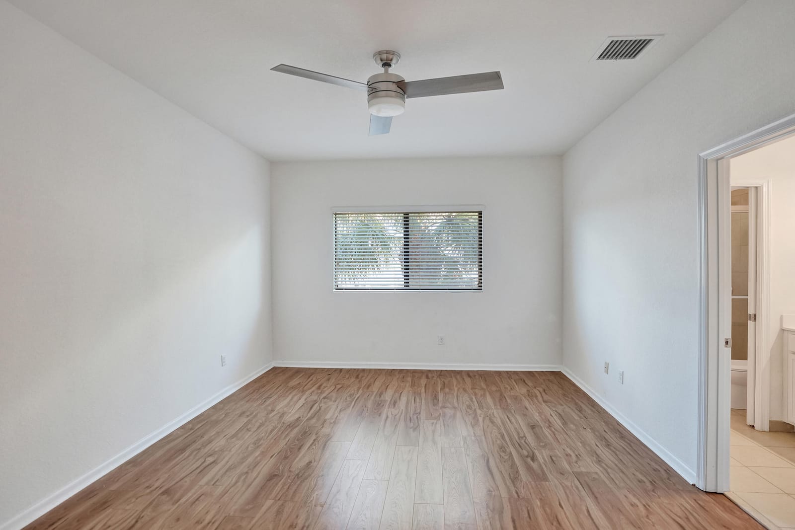 4234 N DIXIE Highway 122, Oakland Park, FL 33334 photo 25