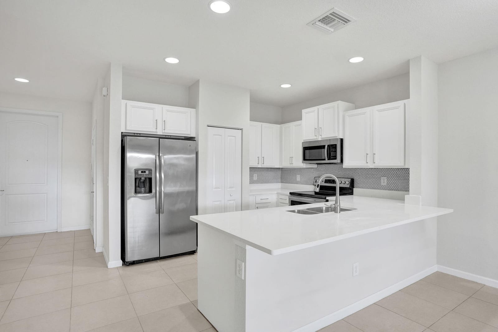 4234 N DIXIE Highway 122, Oakland Park, FL 33334 photo 7