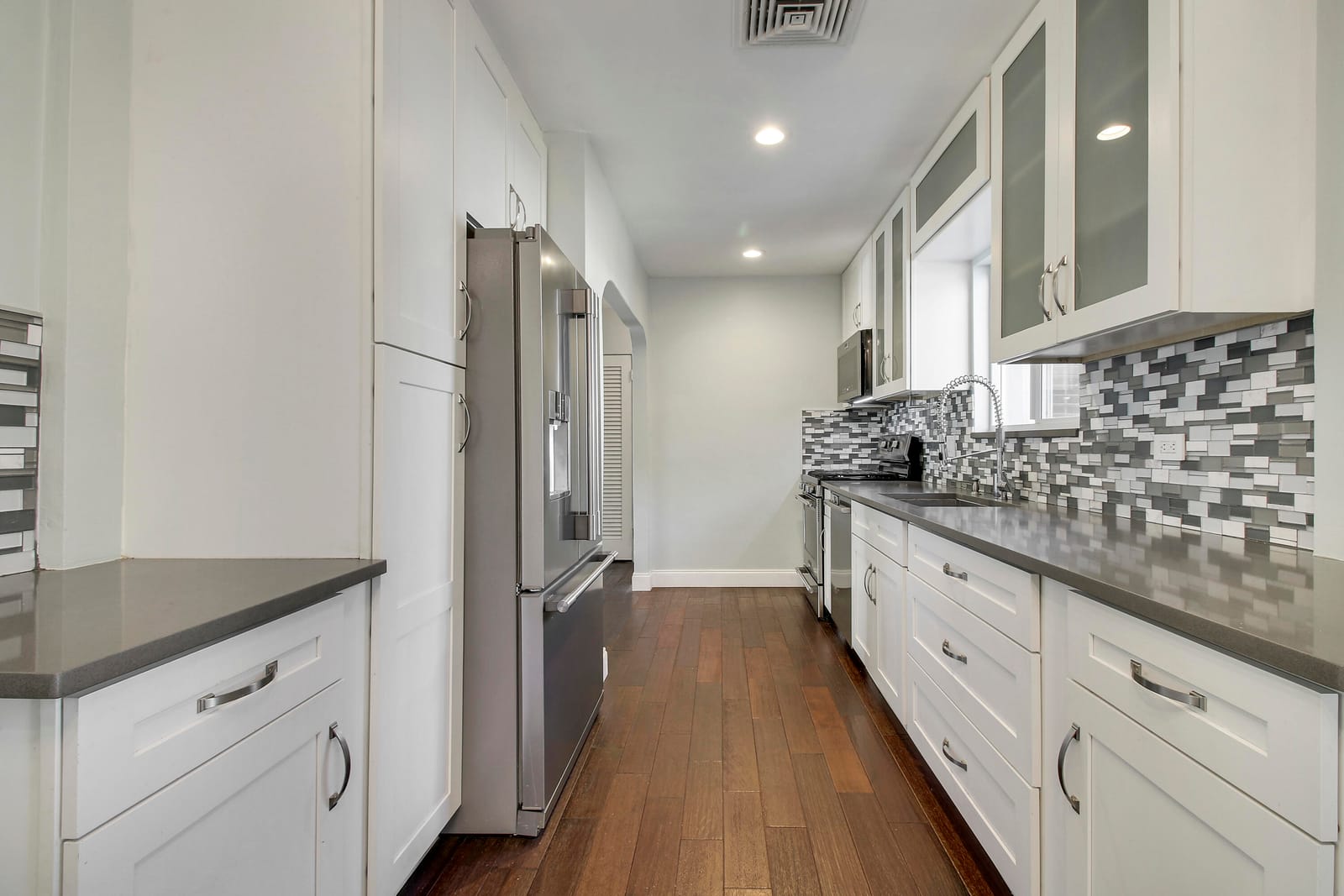 1111 N B Street — photo 11
