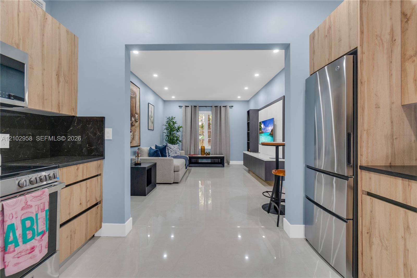 1569 Euclid Avenue 7, Miami Beach, FL 33139 photo 2