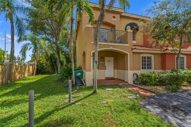 15239 SW 134th Court 1305, Miami, FL 33177