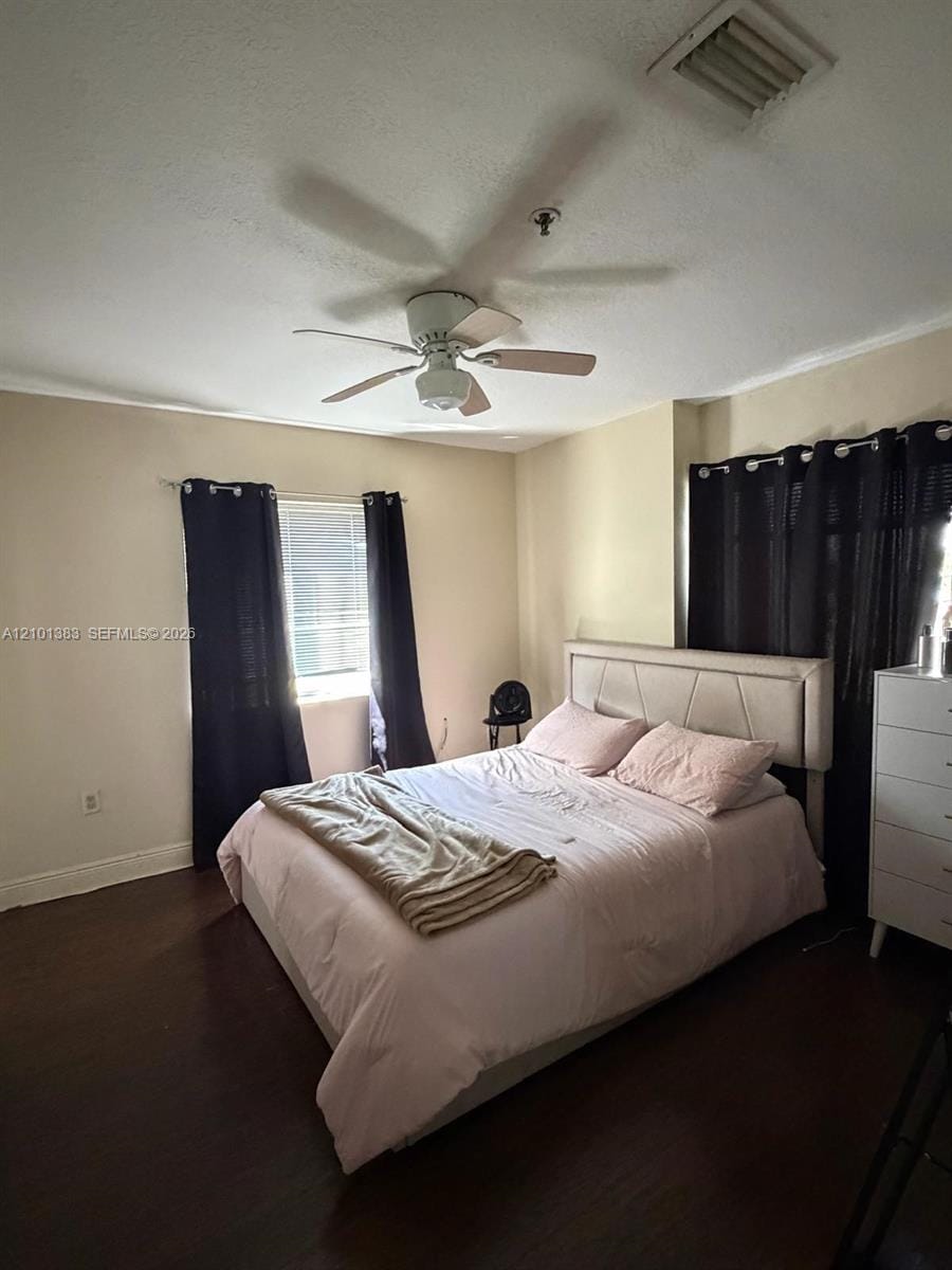 2210 NW 34th Street 204 — photo 2