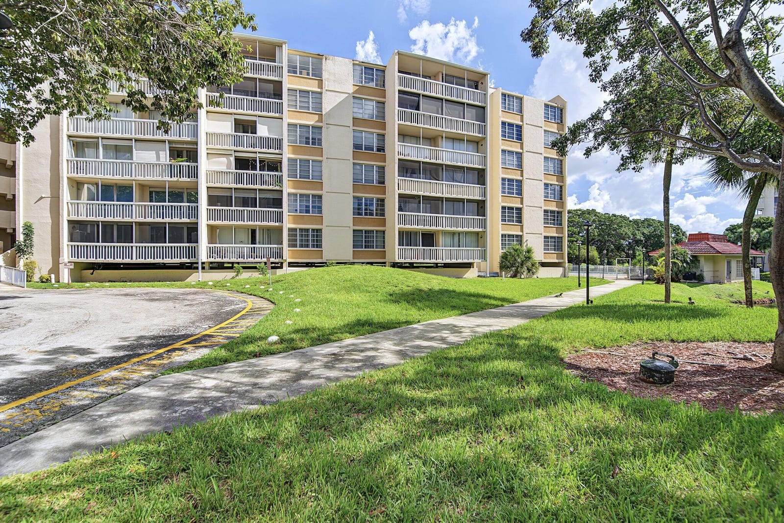 7051 Environ Boulevard 534 — photo 1