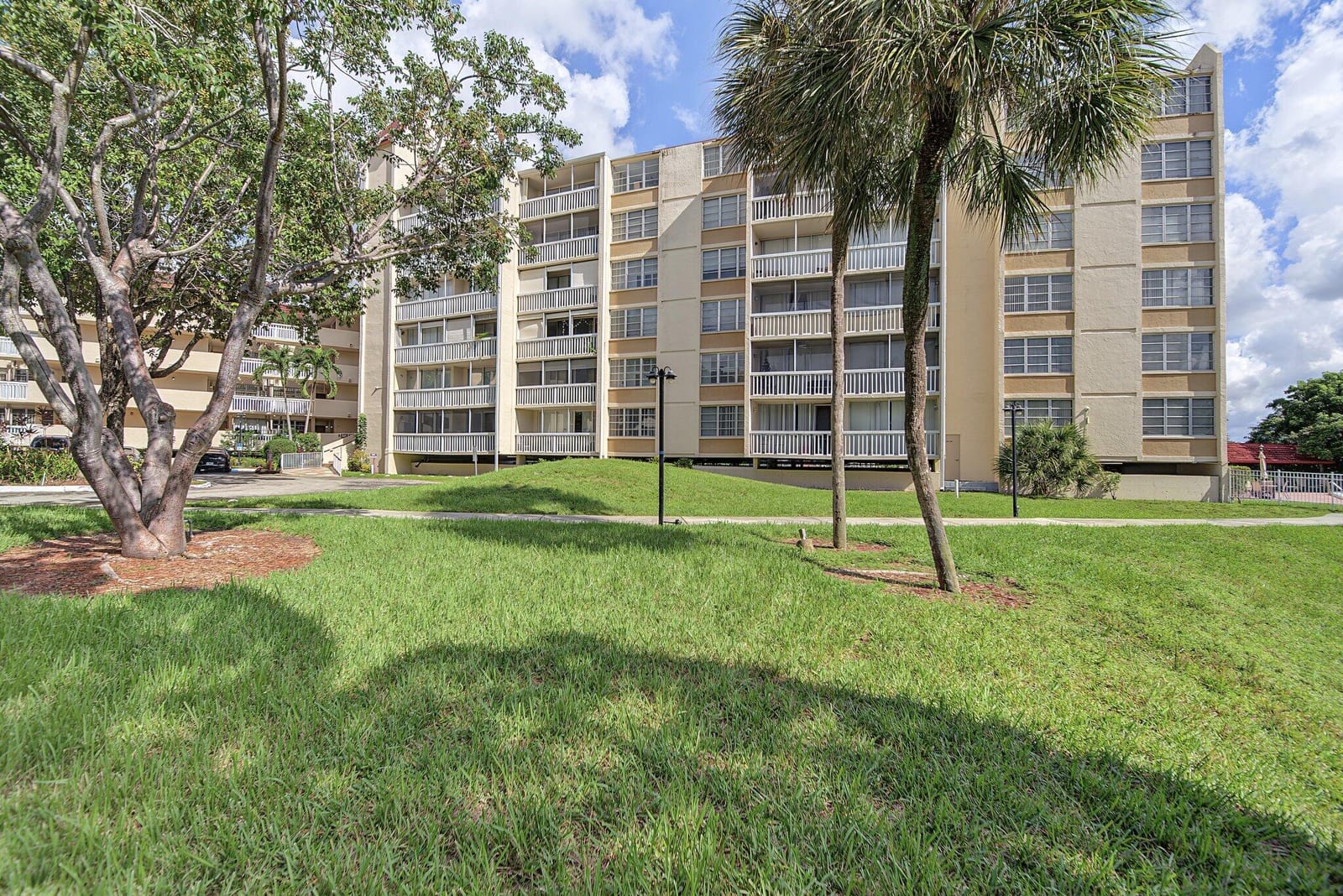 7051 Environ Boulevard 534 — photo 2