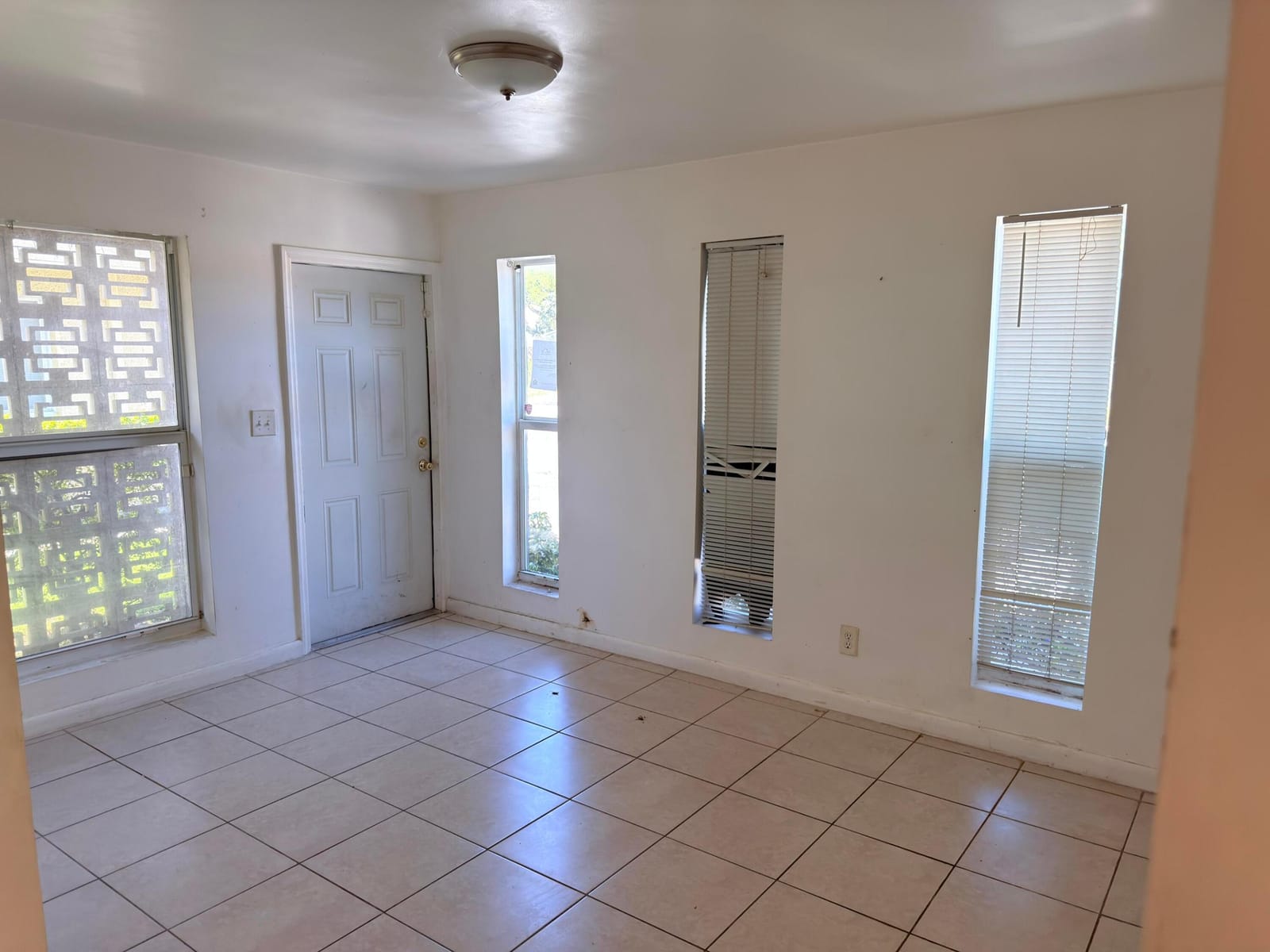 635 NW 22ND Road, Fort Lauderdale, FL 33311 photo 3