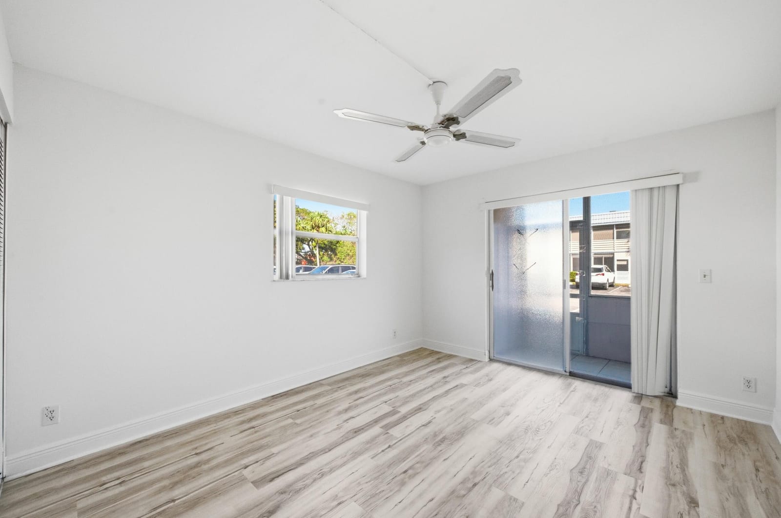 452 Brittany J, Delray Beach, FL 33446 photo 14