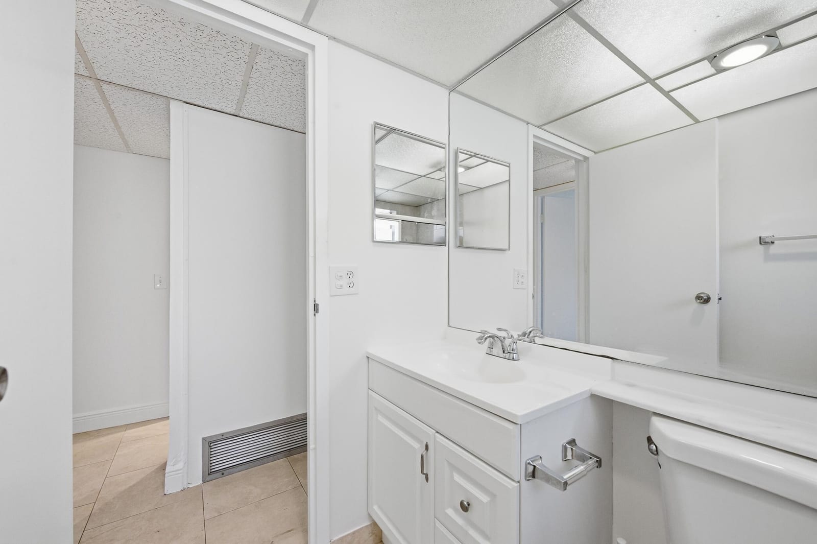 452 Brittany J, Delray Beach, FL 33446 photo 7