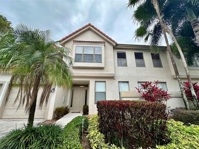 5790 Coach House Circle E, Boca Raton, FL 33486