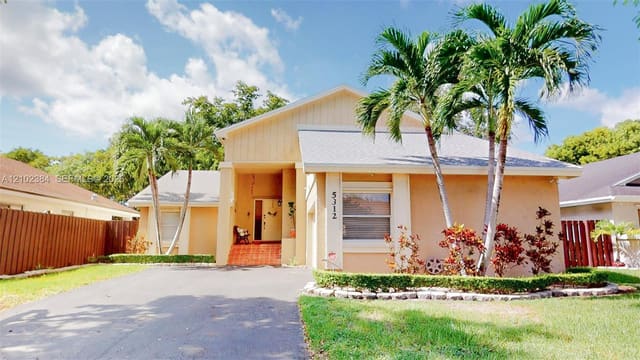 5312 SW 151st Place, Miami, FL 33185