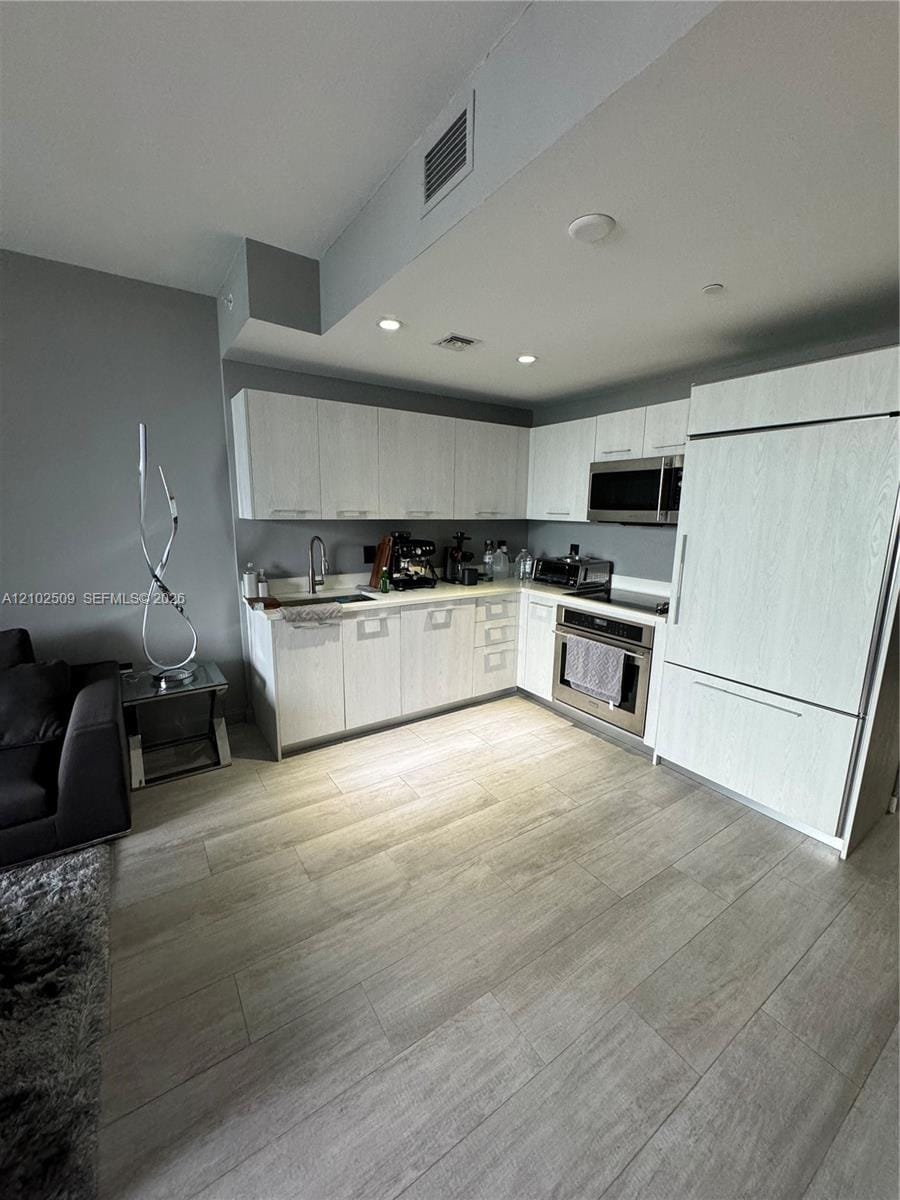 45 SW 9th Street 3010 — photo 8