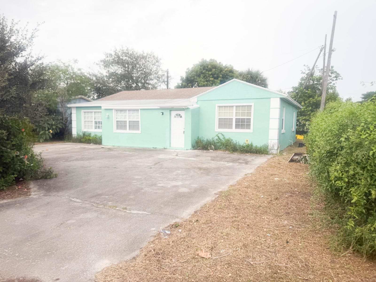 6 bedroom home for sale at 126 17TH, Riviera Beach, FL 33404 — $3,500
