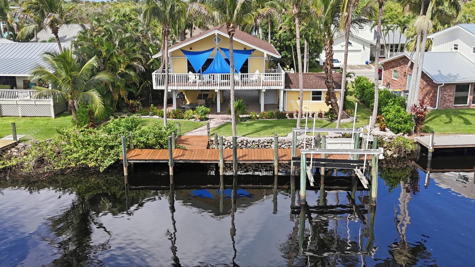 2 bedroom home for sale at 690 Salerno, Stuart, FL 34997 — $4,950
