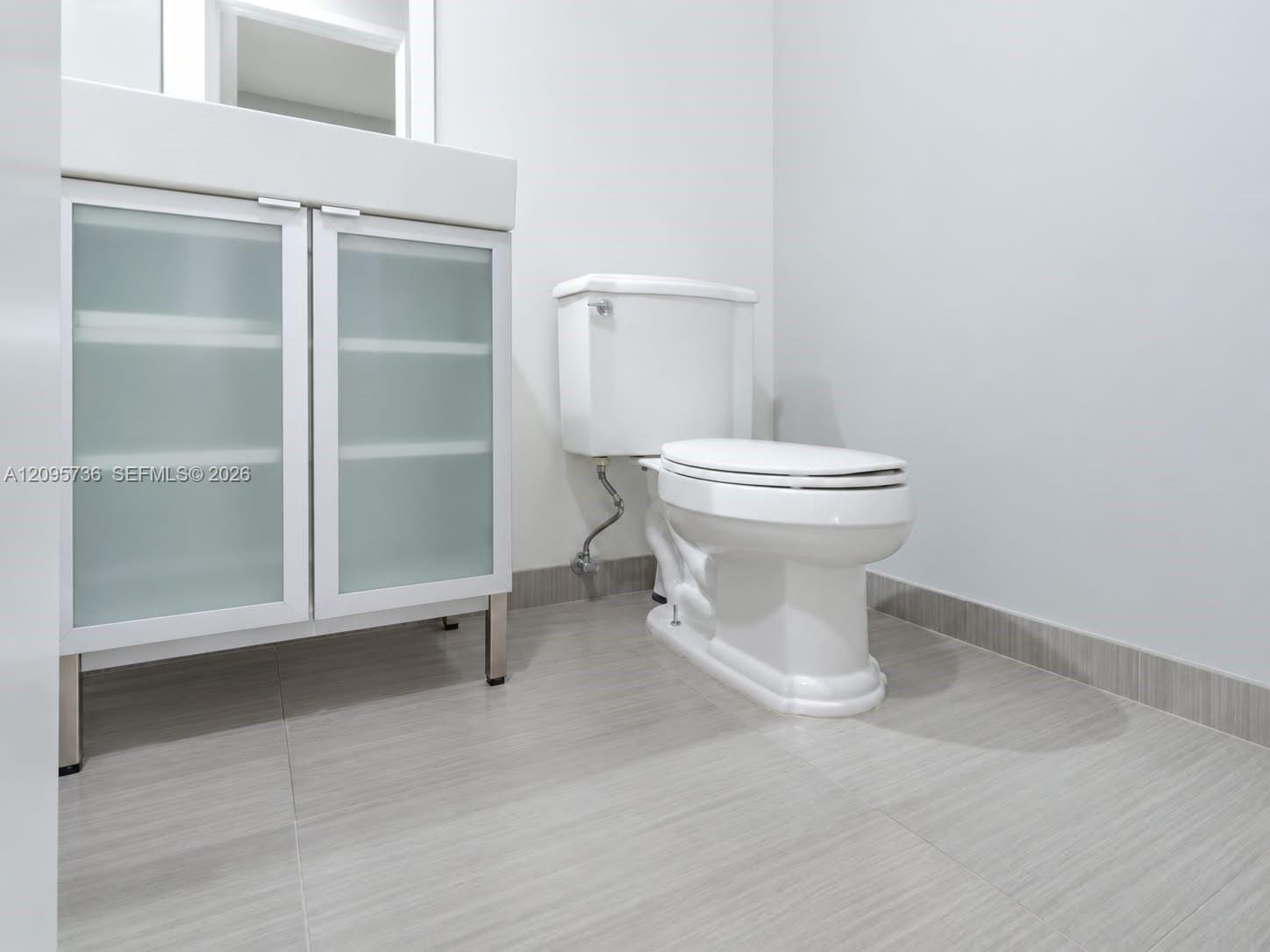 4200 Hillcrest Drive 705 — photo 9