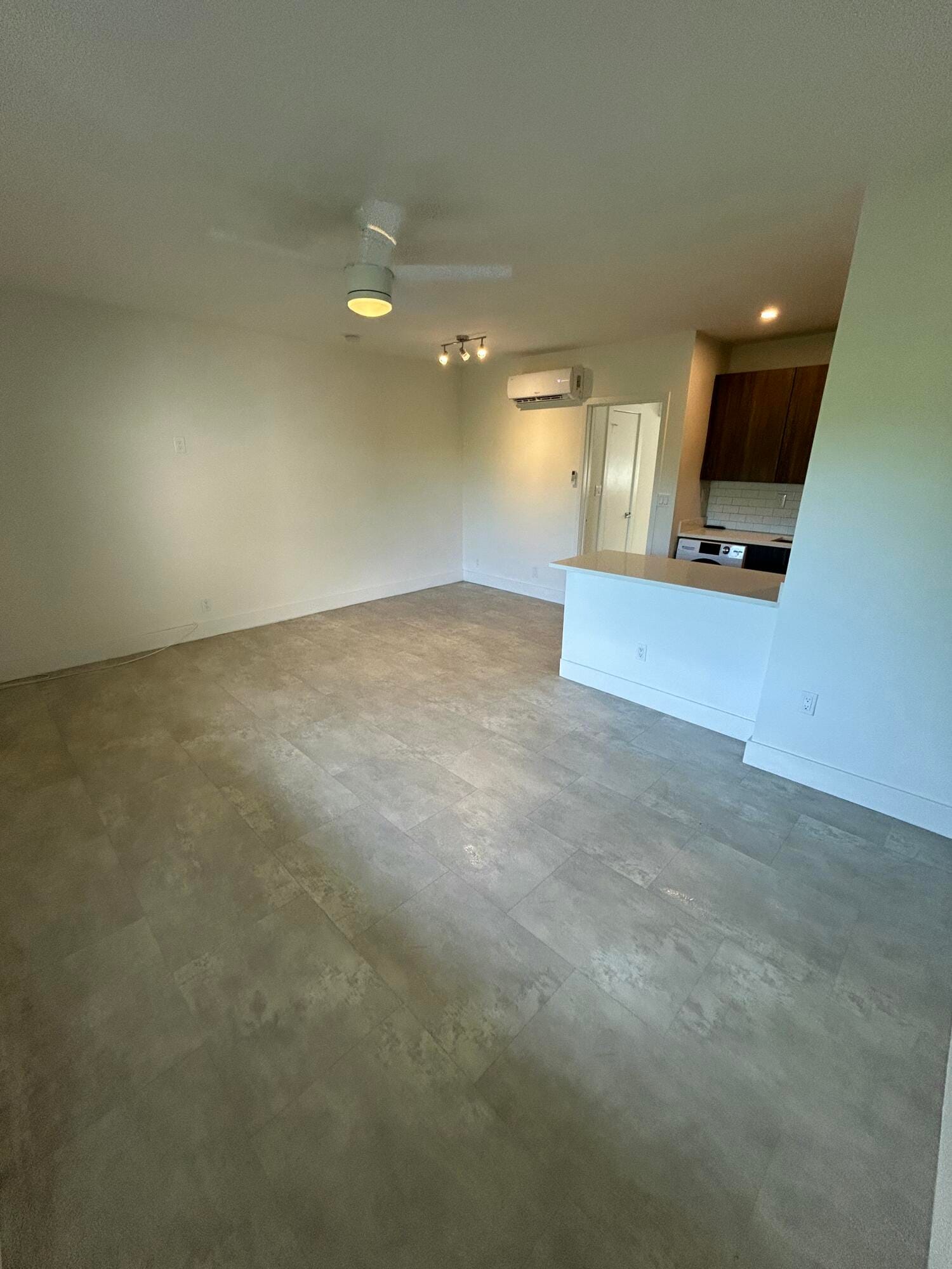 1273 NE 38th Street 7, Oakland Park, FL 33334 photo 3