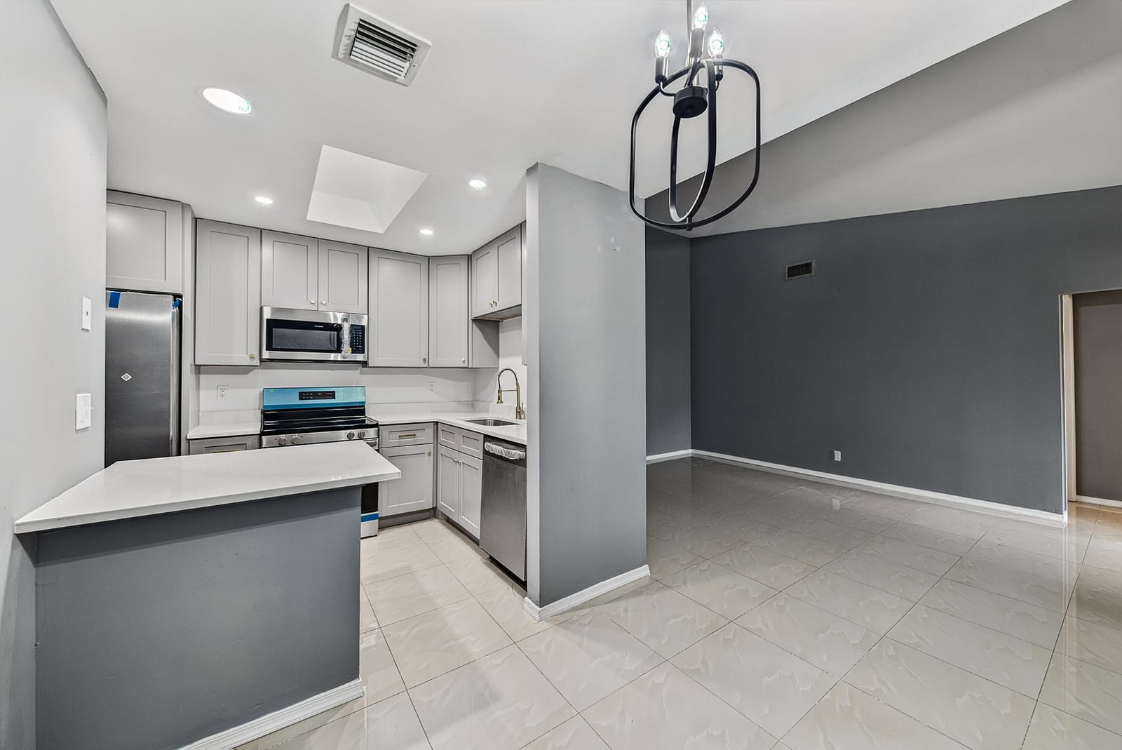 3402 WATERVIEW Circle B, Palm Springs, FL 33461 photo 17