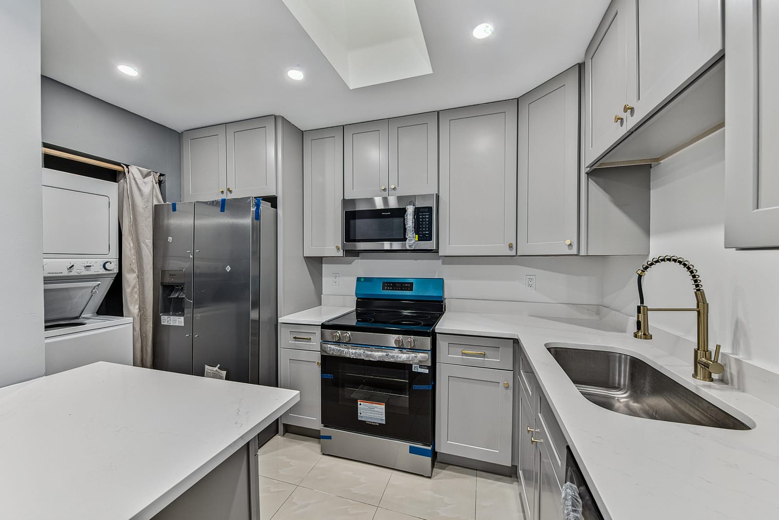 3402 WATERVIEW Circle B, Palm Springs, FL 33461 photo 20