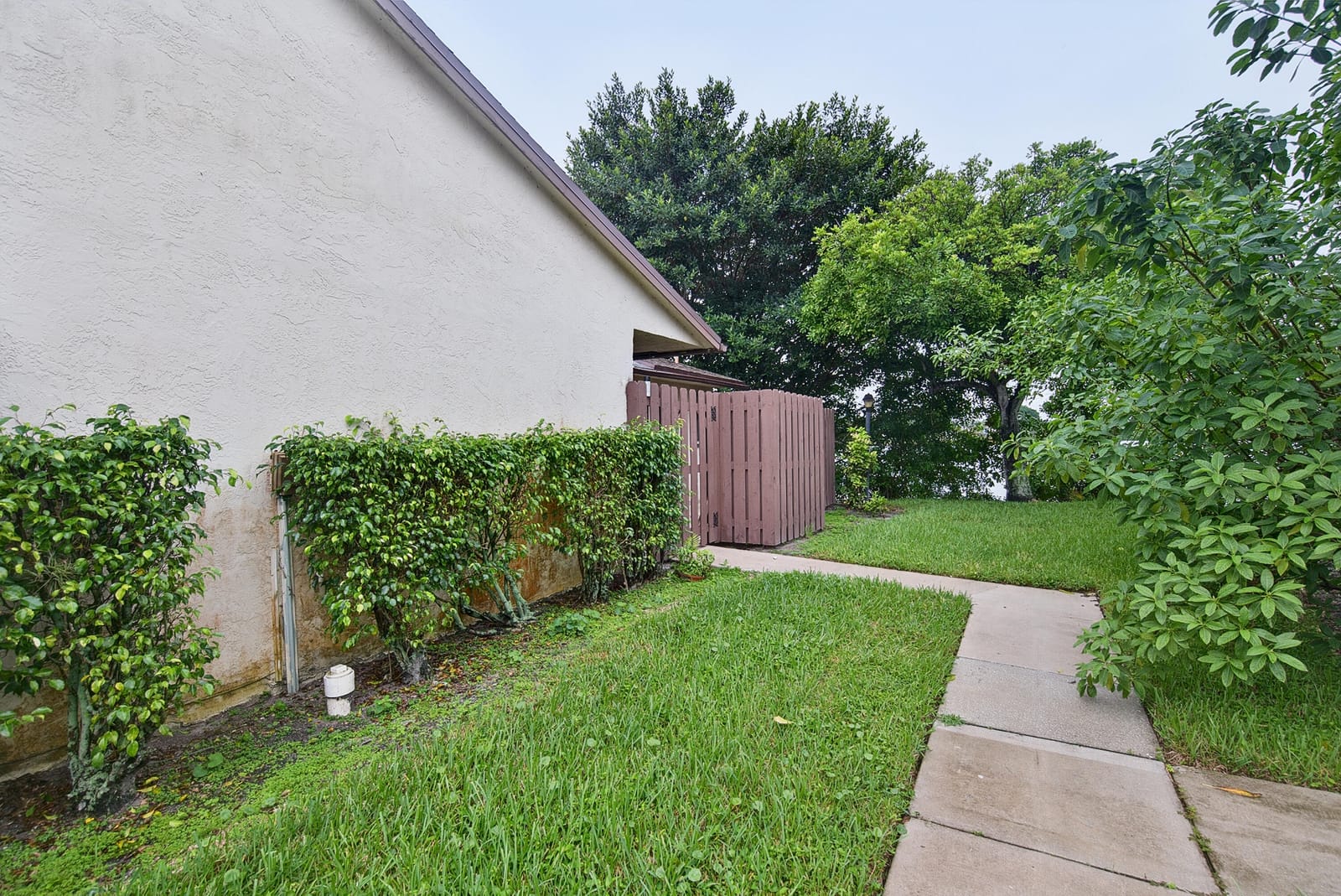 3402 WATERVIEW Circle B — photo 4