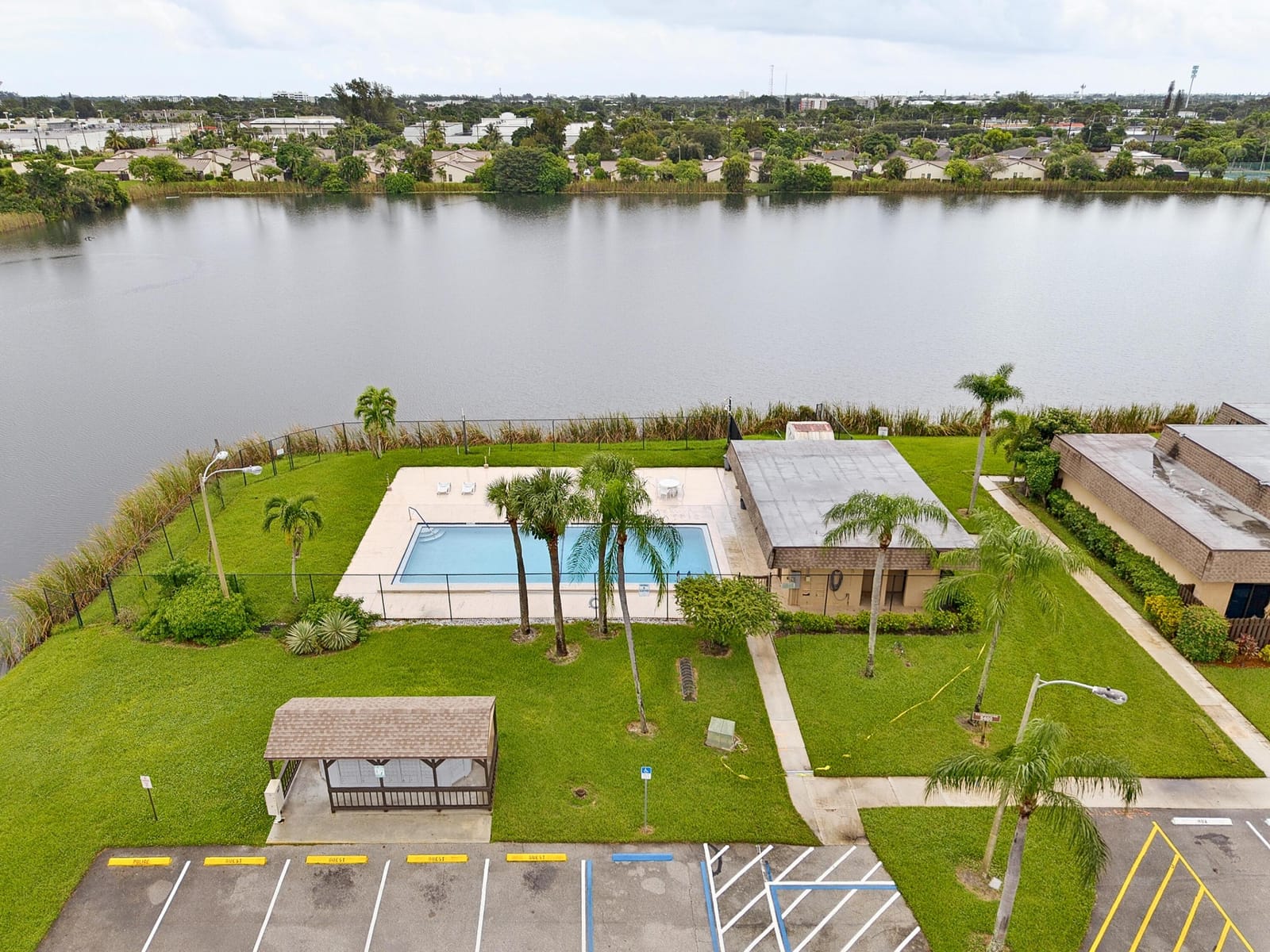 3402 WATERVIEW Circle B — photo 7