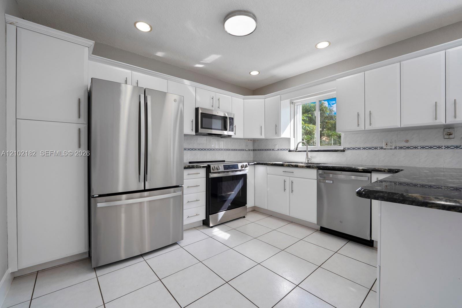 19715 SW 87th Place — photo 6