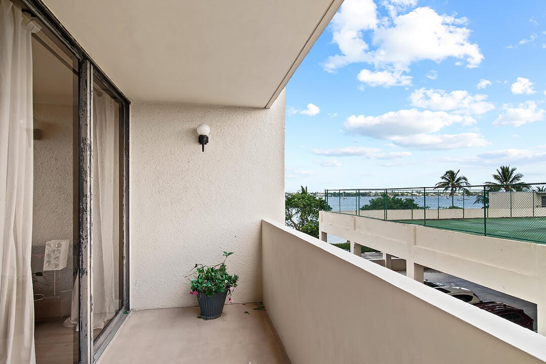 5600 N FLAGLER Drive 310 — photo 11