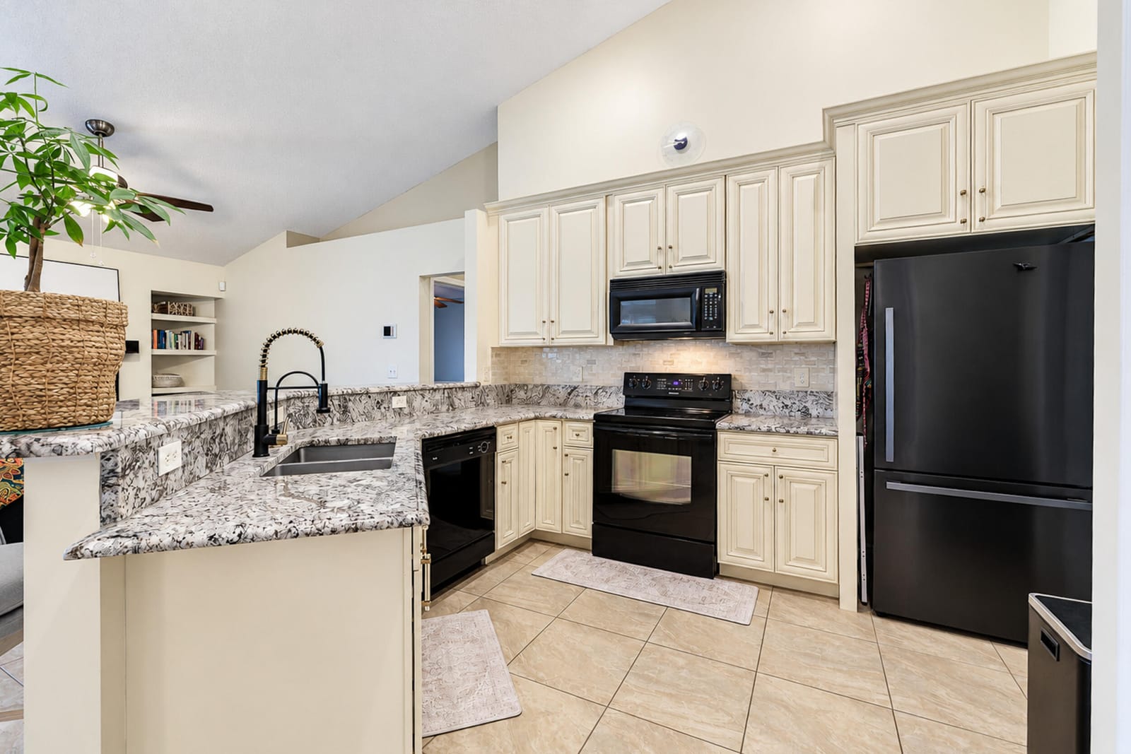 103 SW Pilsner Circle, Port St. Lucie, FL 34953 photo 11