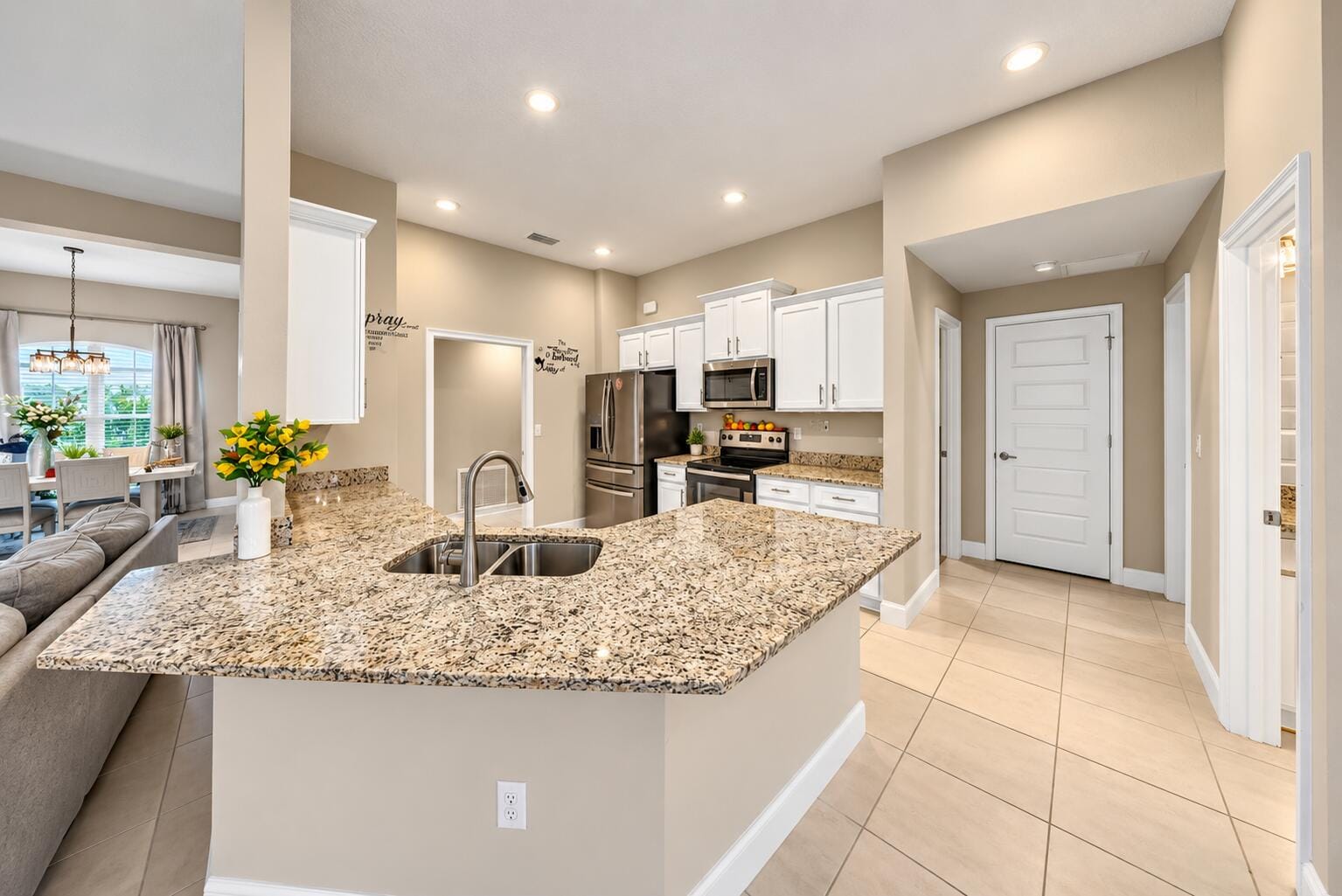 8525 WATERSTONE Boulevard, Fort Pierce, FL 34951 photo 5