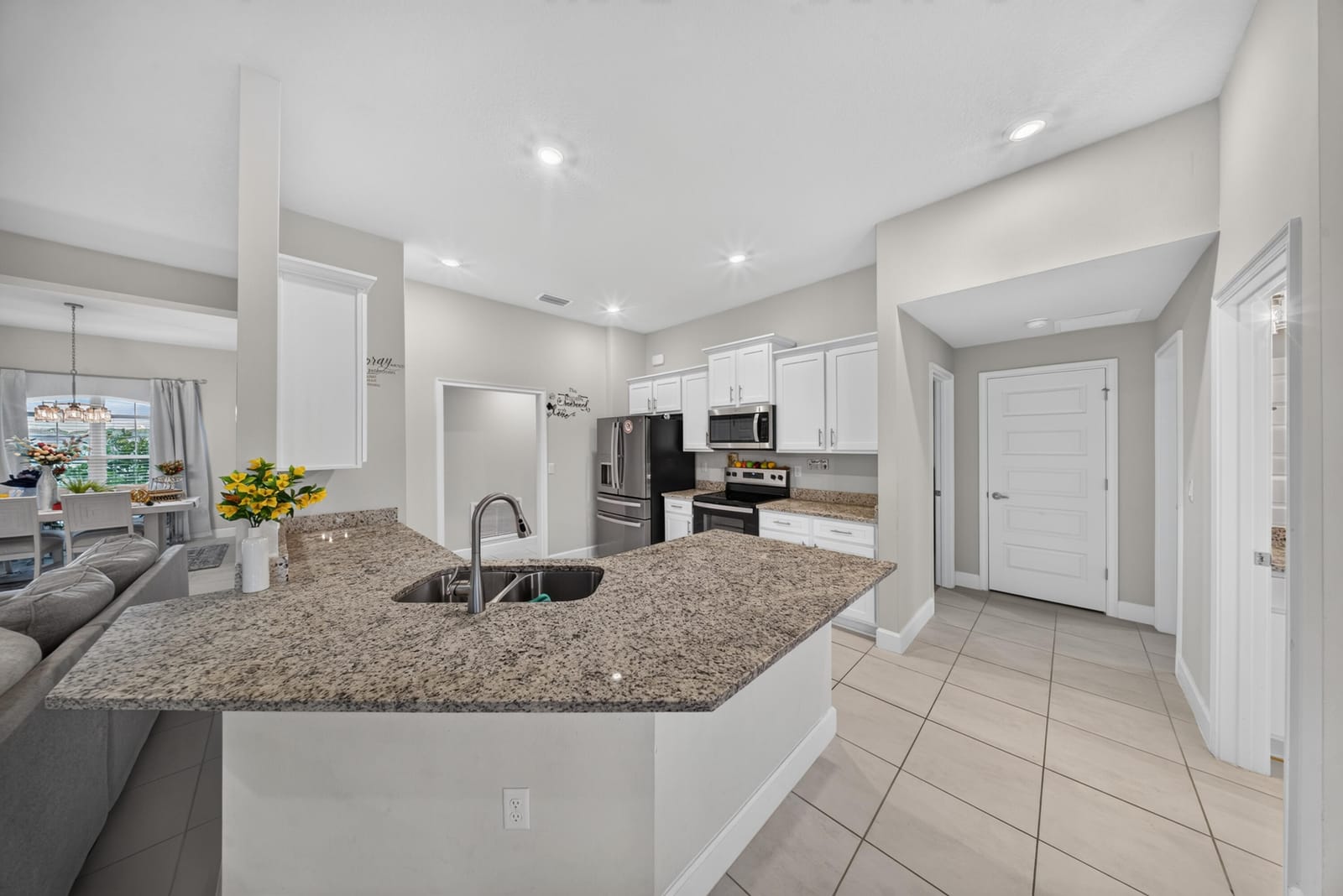 8525 WATERSTONE Boulevard, Fort Pierce, FL 34951 photo 6
