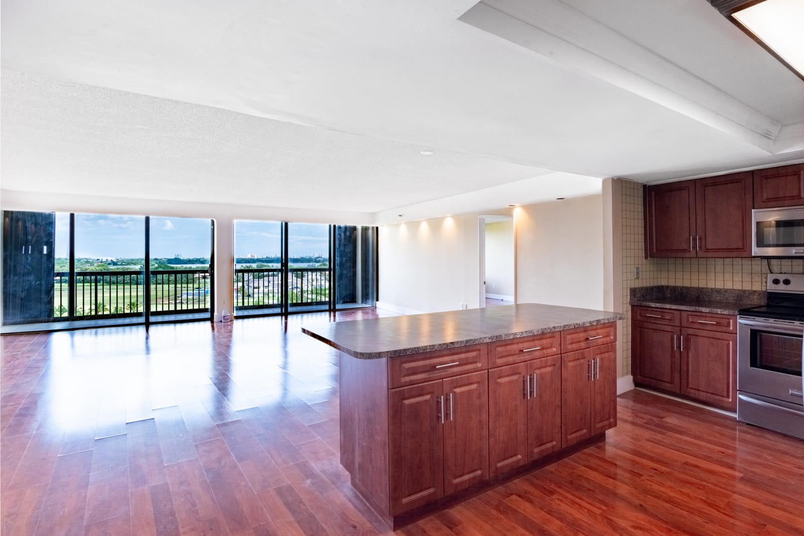 2480 PRESIDENTIAL Way 903 — photo 5