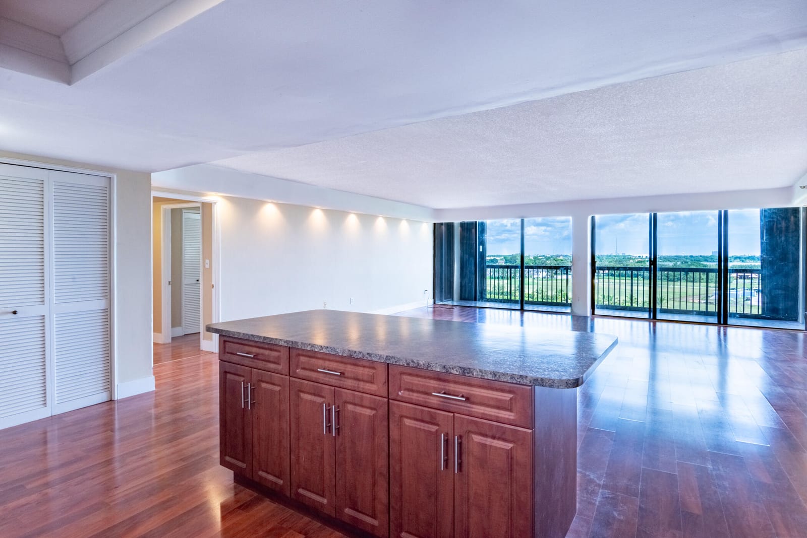 2480 PRESIDENTIAL Way 903 — photo 6