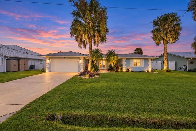 180 NE Surfside Avenue, Port St. Lucie, FL 34983
