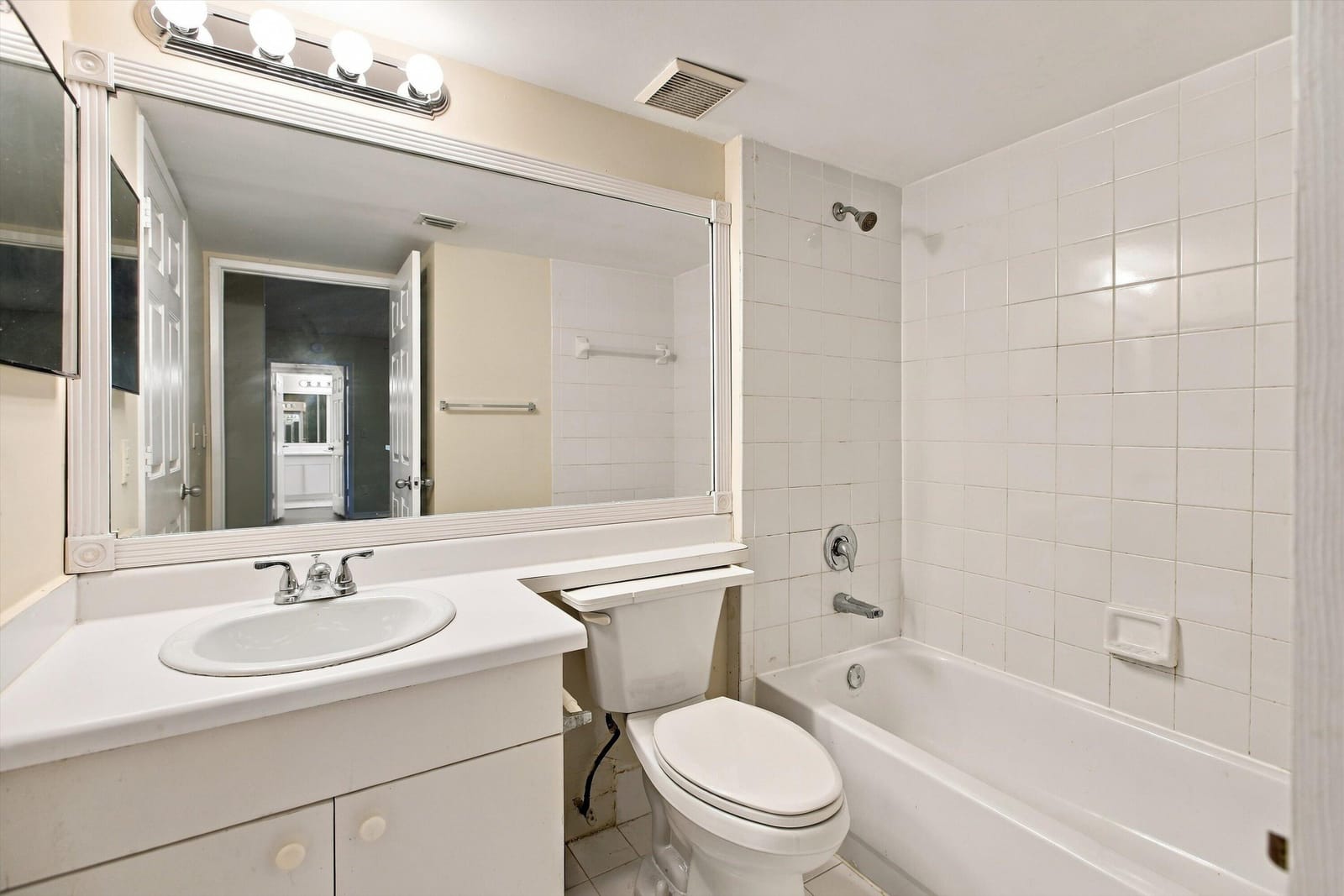 2640 S University Drive 222, Davie, FL 33328 photo 22