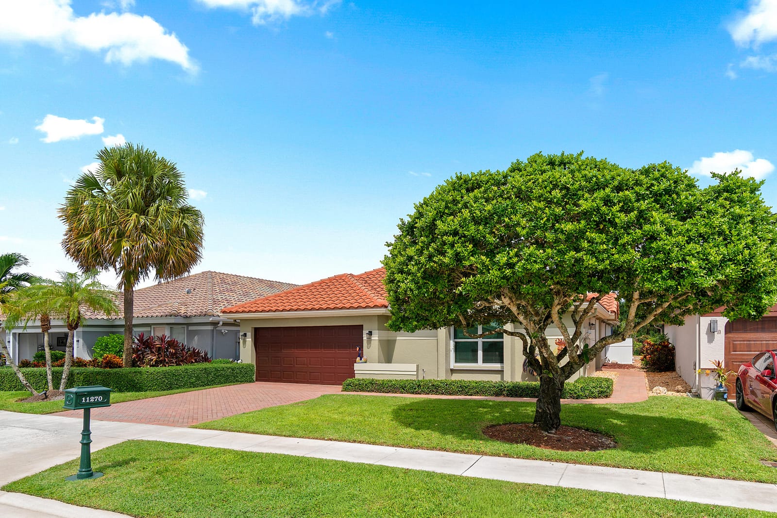 11270 Cloverleaf Circle — photo 2