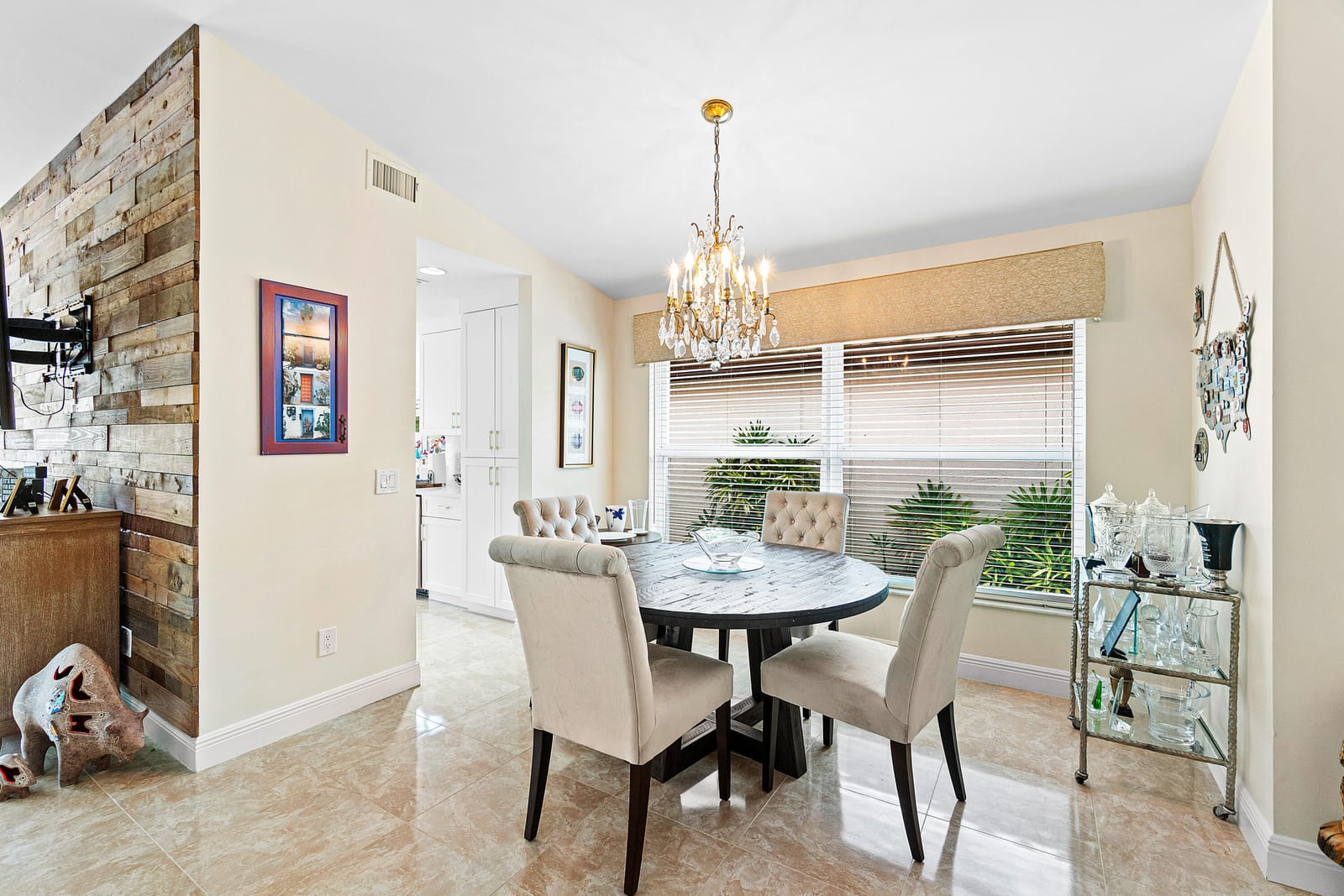 11270 Cloverleaf Circle — photo 5