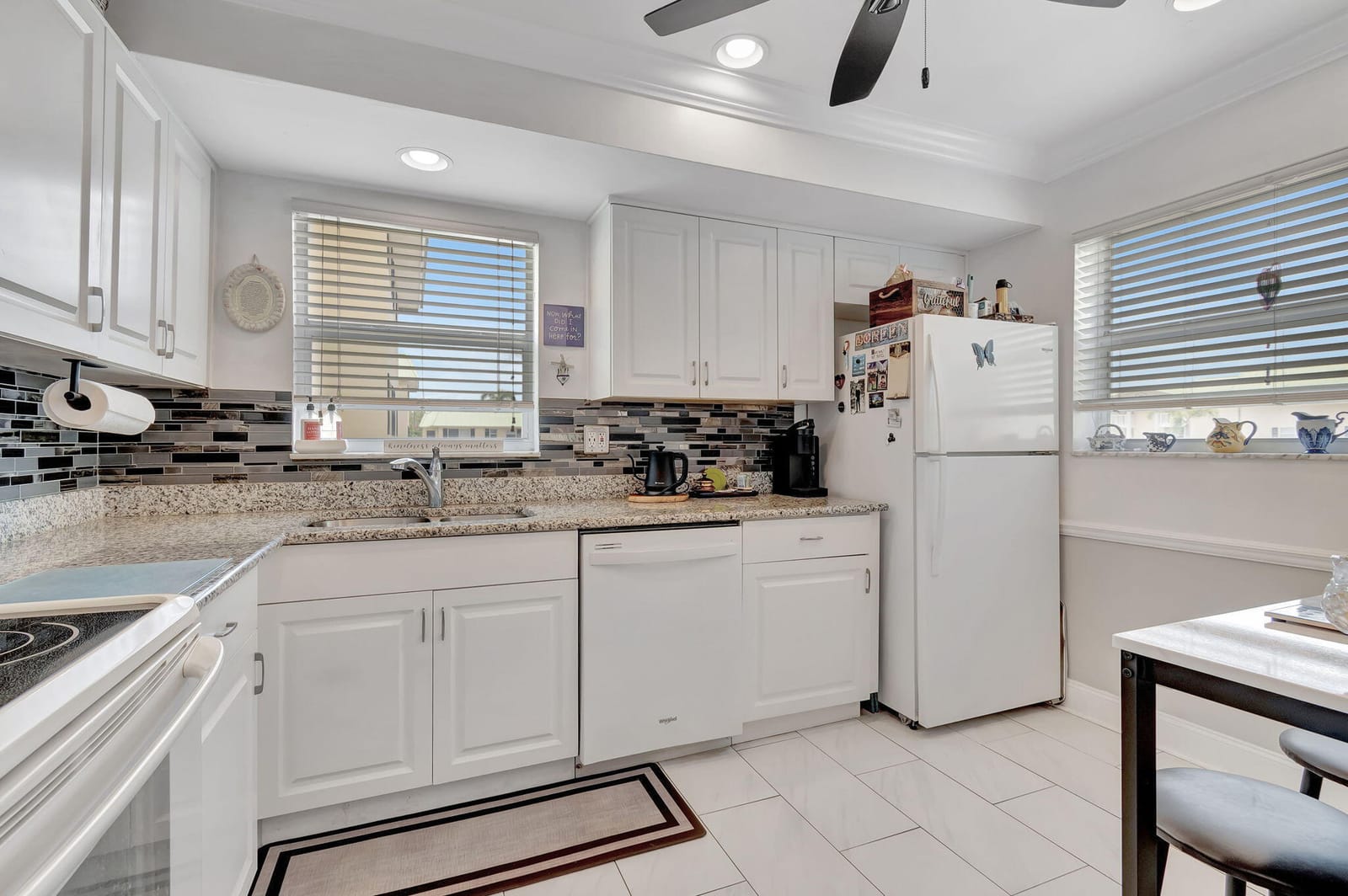 17 COLONIAL CLUB Drive 205, Boynton Beach, FL 33435 photo 14