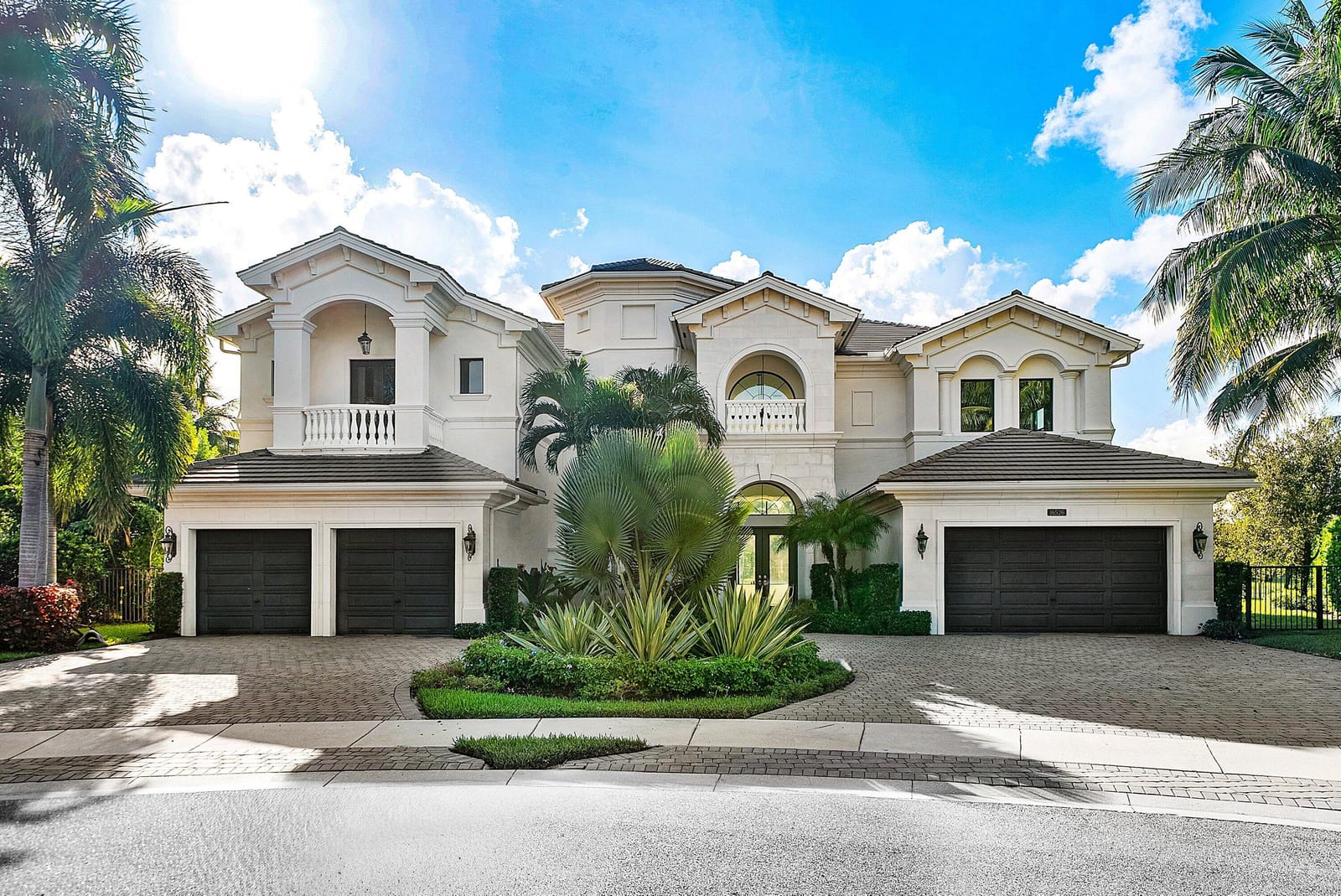 16526 Fleur De Lis Way — photo 4