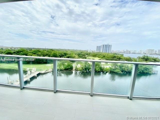 16385 Biscayne Boulevard 702, North Miami Beach, FL 33160 photo 16